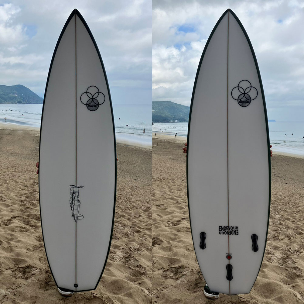 NEW!!】QUARTER SURFBOARDSから『5'8″ Quarter FLAT TWIN 